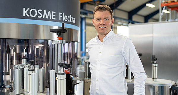 Geschäftsleitung durch Johannes Gstettner und Umfirmierung in KOSME Germany GmbH